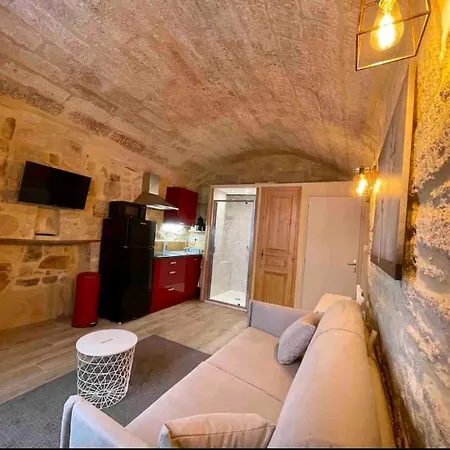 Joli Studio En Centre D'uzes Apartment *